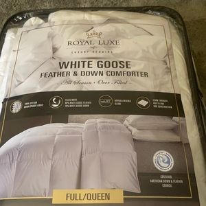 - - New royal luxe goose and down comforter